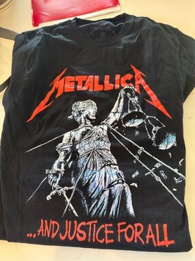 Metallica Black Logo Tee